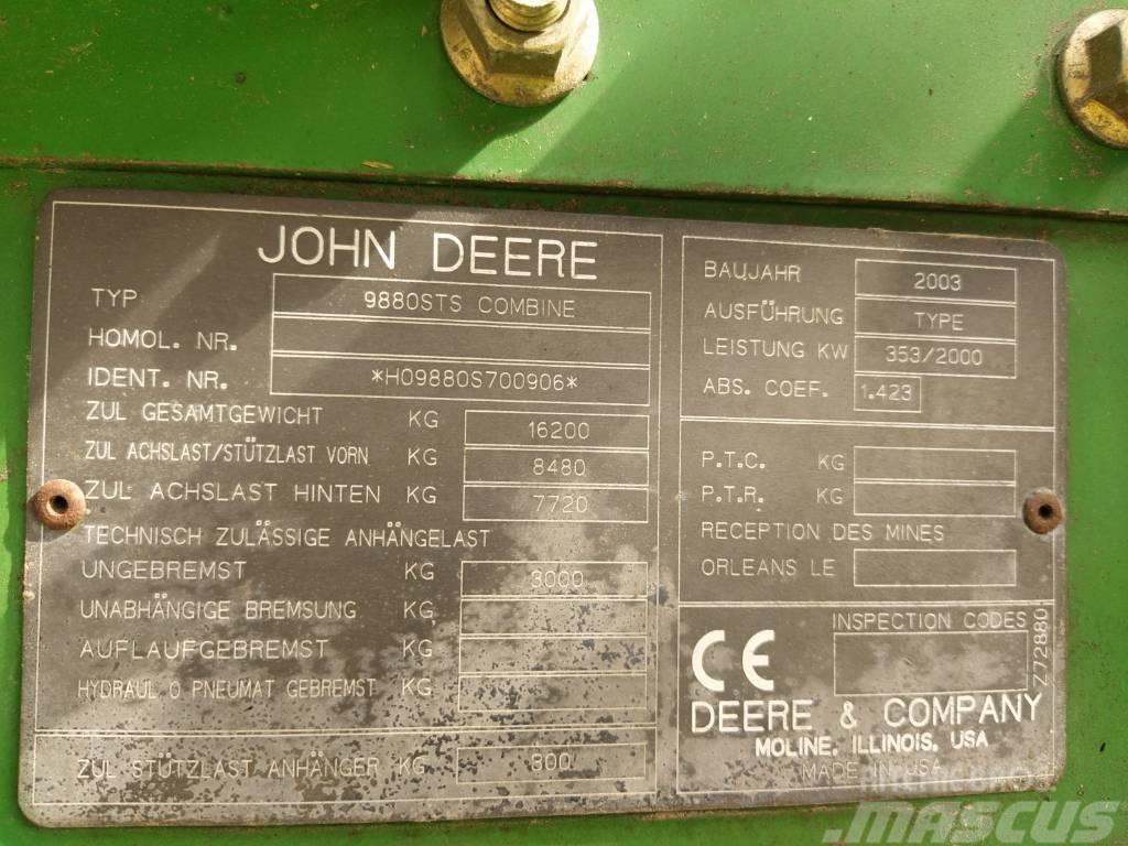 John Deere 9880 STS Mähdrescher