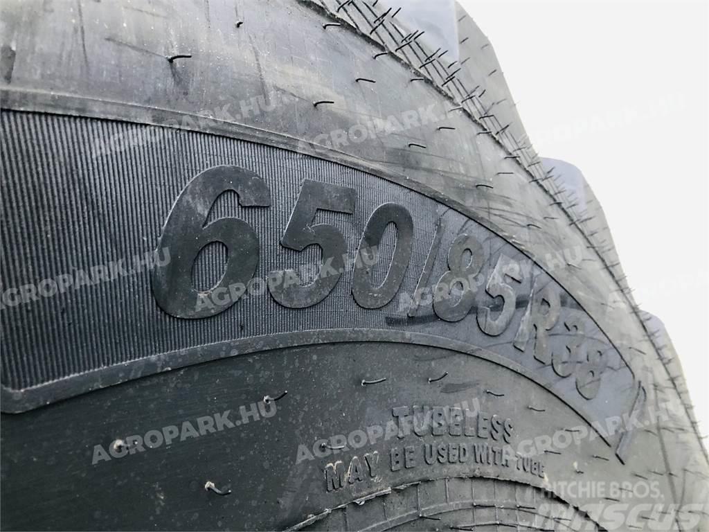 Ceat tire in size 650/85R38 Reifen