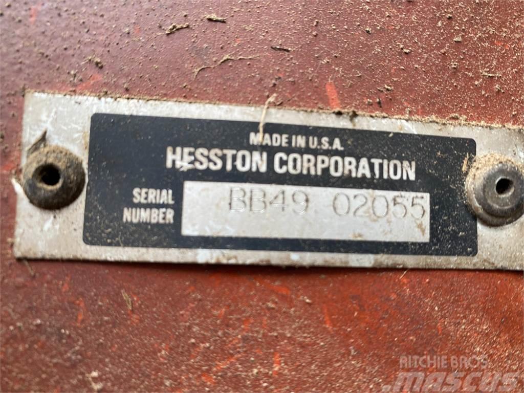 Hesston 4900 Quaderpressen