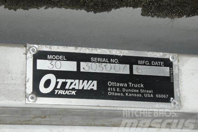 Ottawa 30 Terminalzugmaschinen
