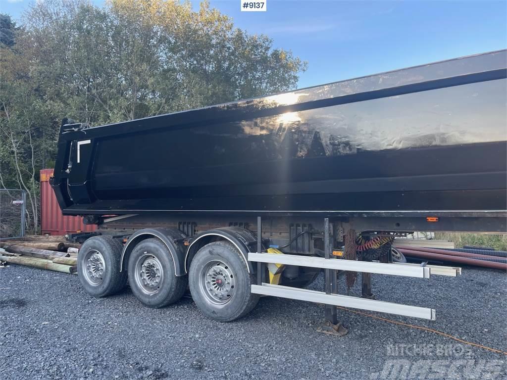 Carnehl tipping semi trailer in good condition Andere Auflieger
