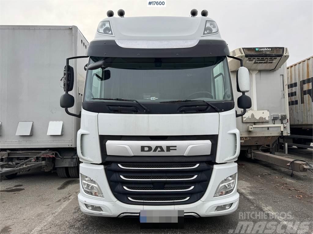 DAF CF370 4x2 box truck w/ full side opening and lifti Kastenaufbau