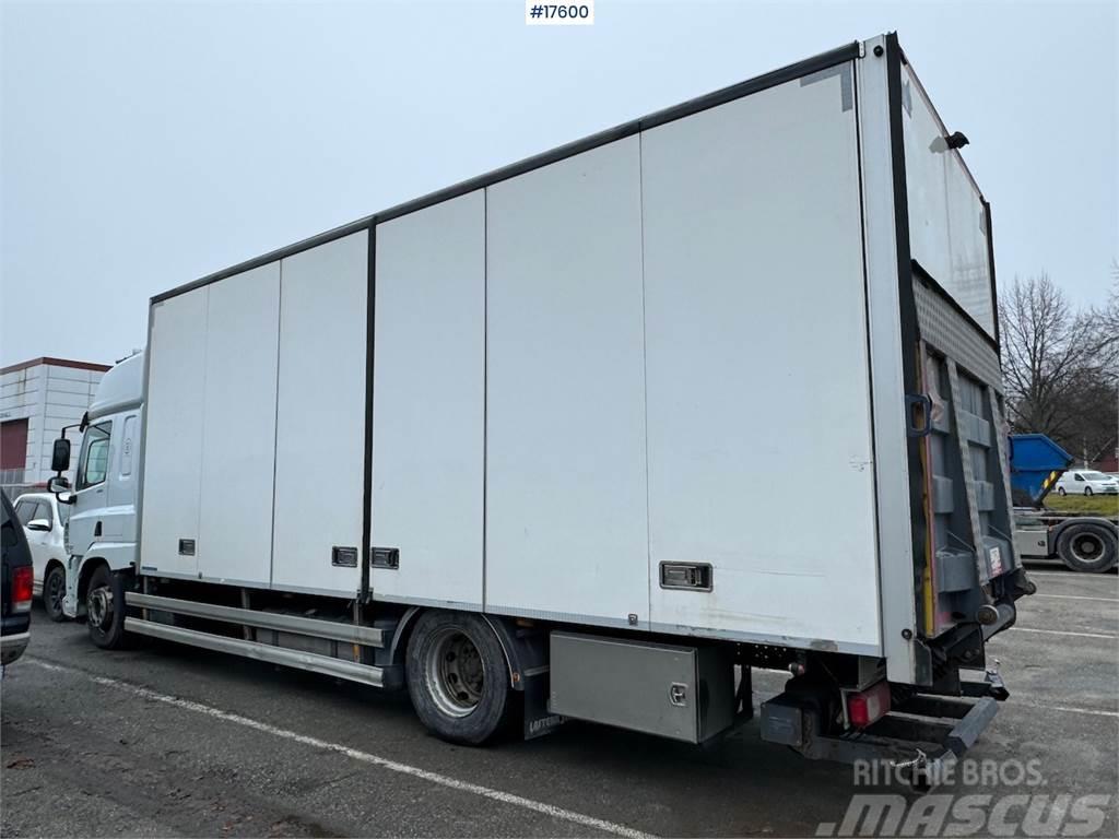 DAF CF370 4x2 box truck w/ full side opening and lifti Kastenaufbau
