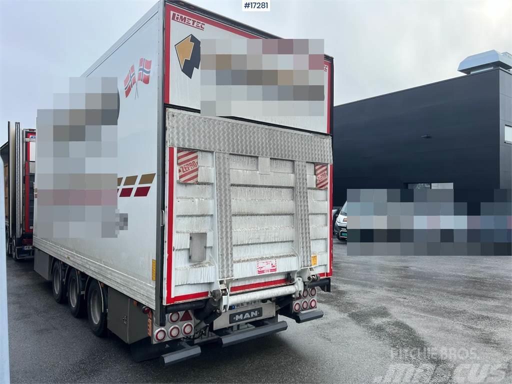 Limetec 3 axle cabinet trailer w/ full side opening and ze Andere Anhänger