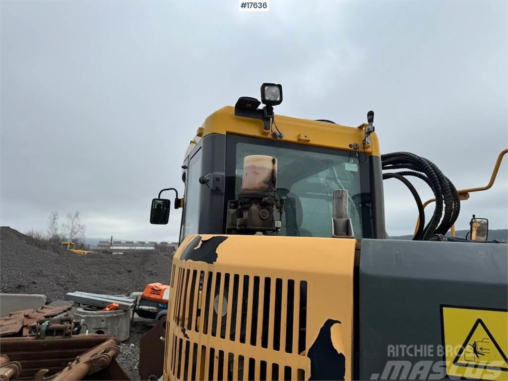 Volvo ECR235CL Tracked excavator w/ bucket and tilt Raupenbagger