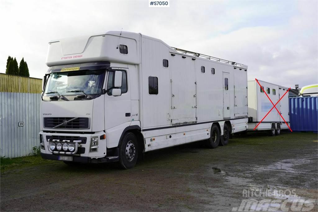 Volvo FH 400 6*2 Horse transport with room for 9 horses Tiertransporter