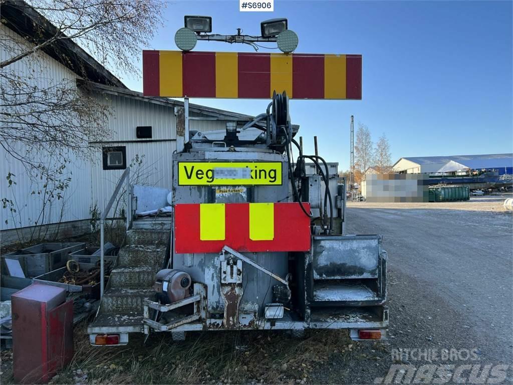 Volvo FM7 290 Equppied for painting pedistrian crossings Kommunal-Sonderfahrzeuge