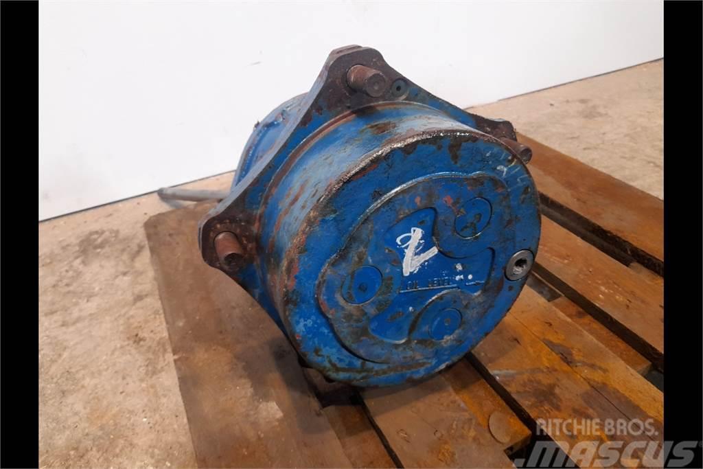 New Holland 8240 Front axle final drive Getriebe