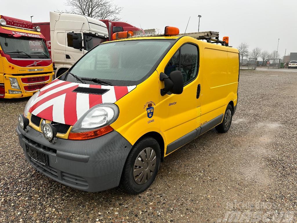 Renault Trafic følgebil / followon van Lieferwagen