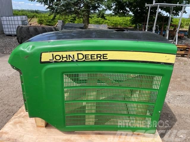 John Deere 1270E engine hoods Chassis