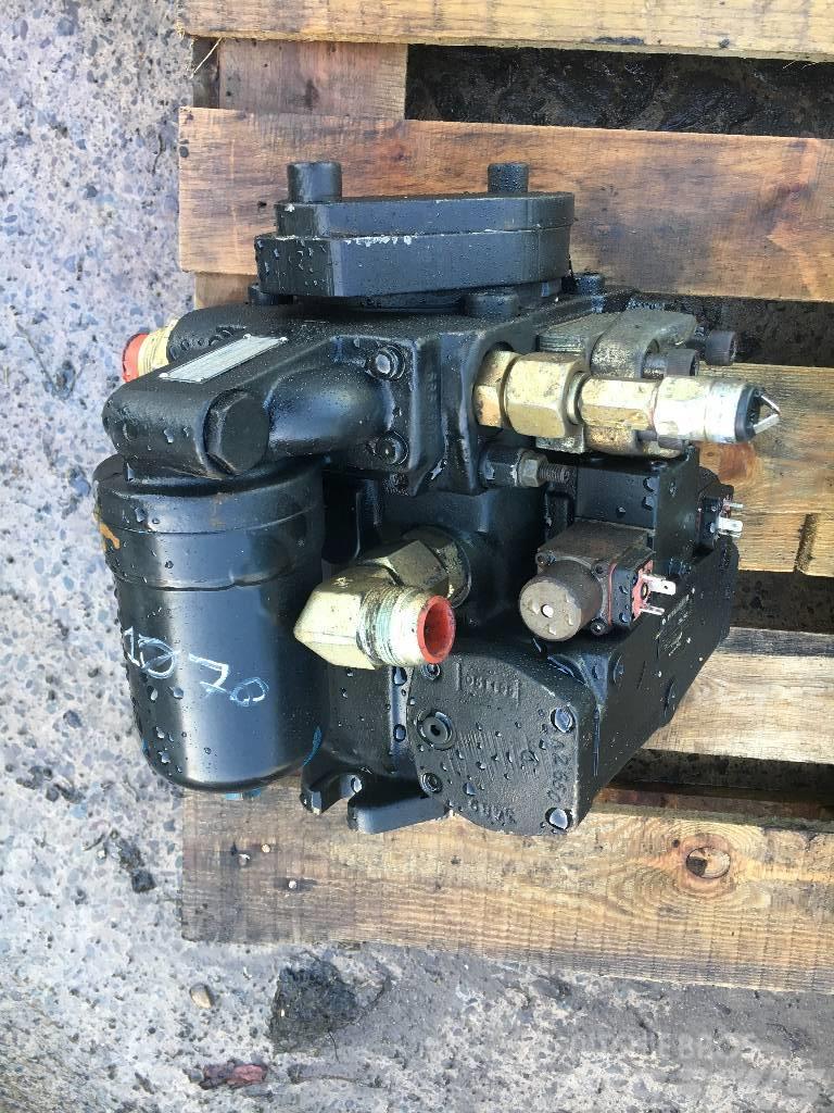 Timberjack 1070 Trans pump F058046 Getriebe