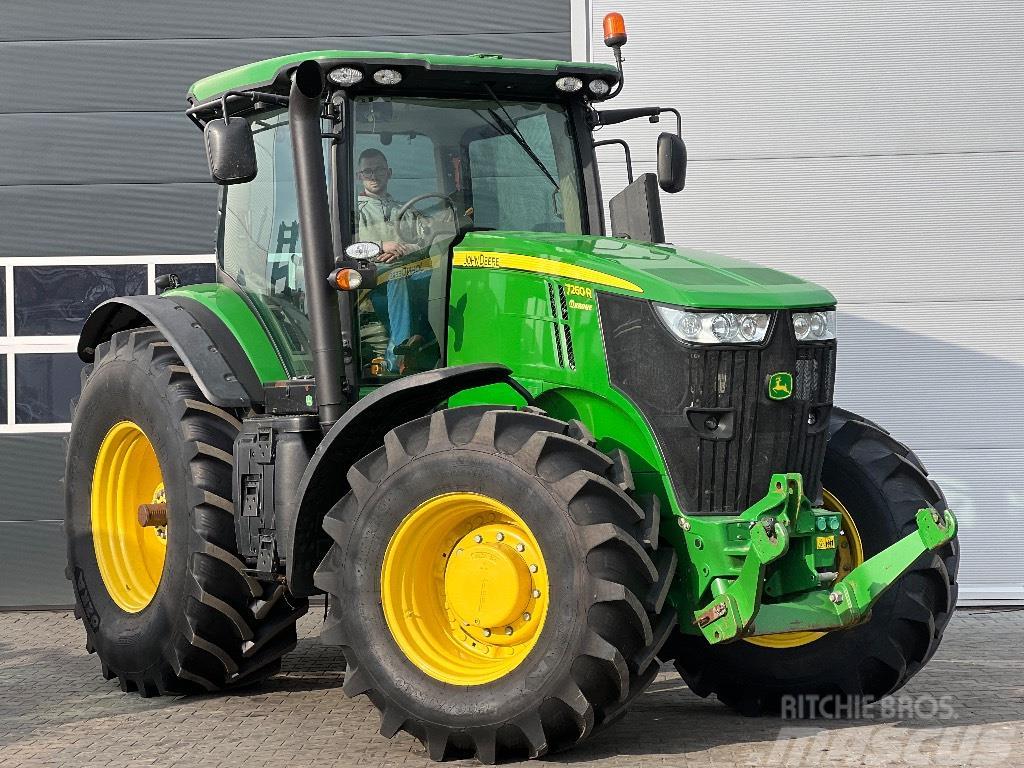 John Deere 7260 R Traktoren