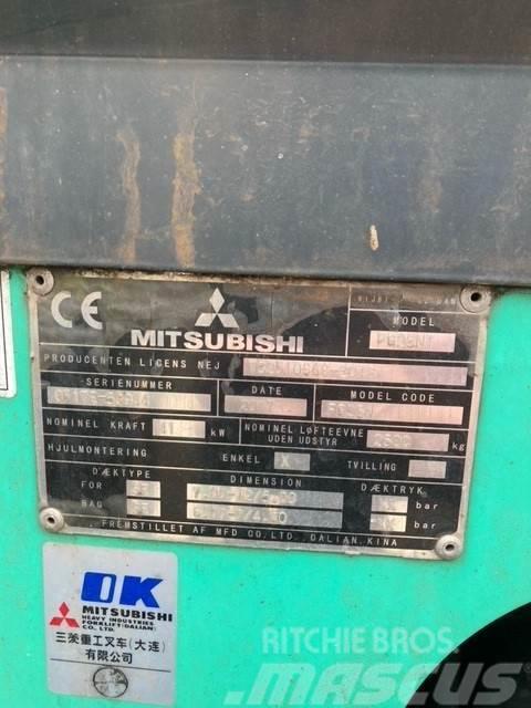 Mitsubishi FG25N Gas Stapler