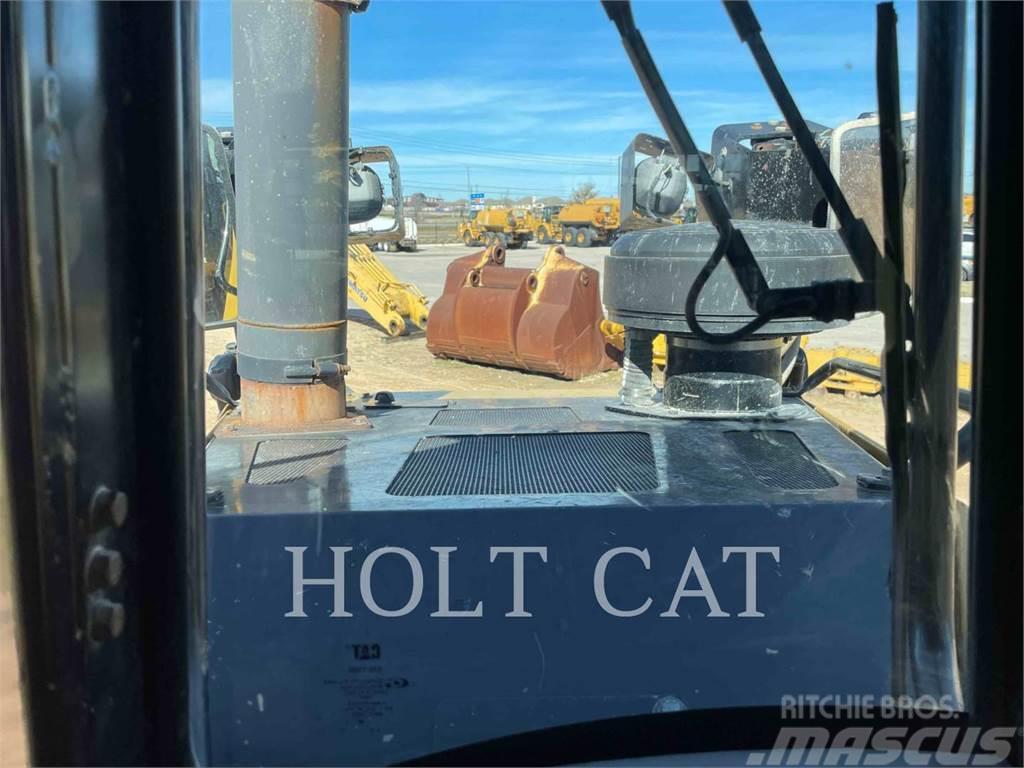 CAT D9T Bulldozer