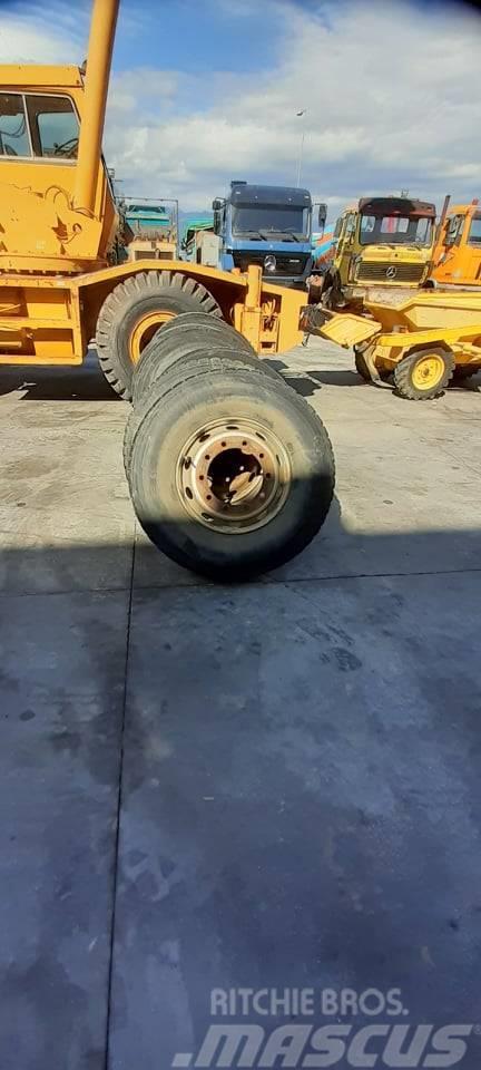 Bridgestone 13R22.5 Reifen