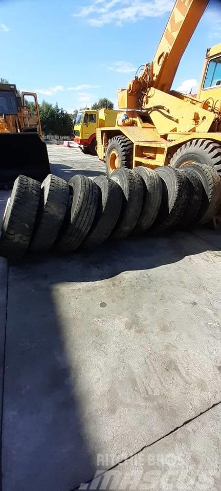 Bridgestone 13R22.5 Reifen