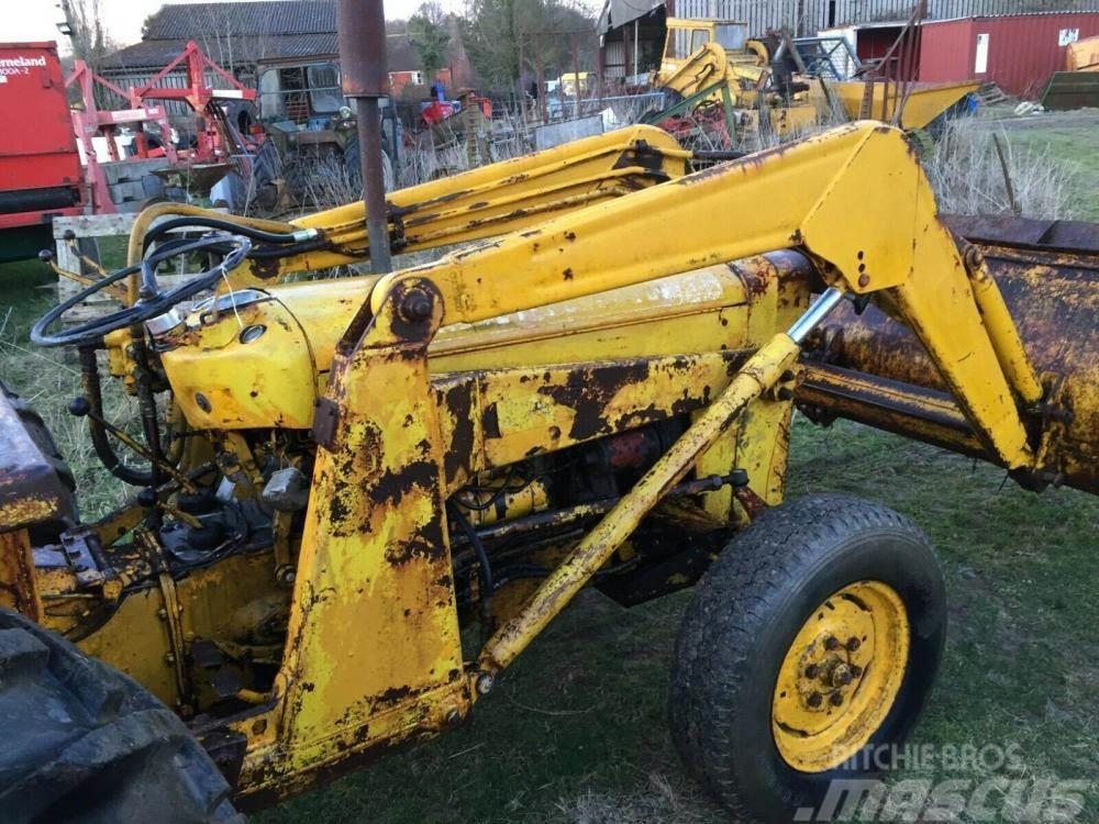 Massey Ferguson 135 Loader tractor £1750 Andere Zubehörteile