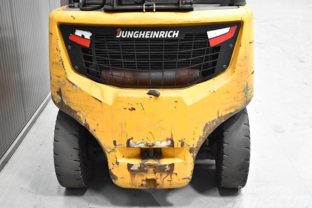 Jungheinrich TFG 425s Gas Stapler