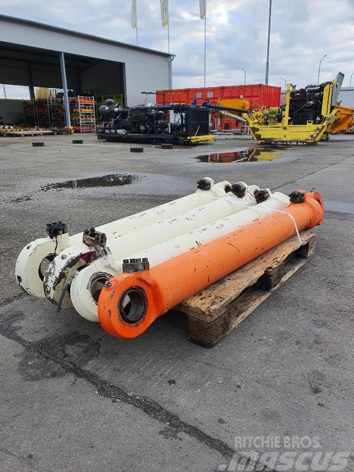 Atlas 1704 M HYDRAULIC CYLINDER COMPLET Materialumschlag