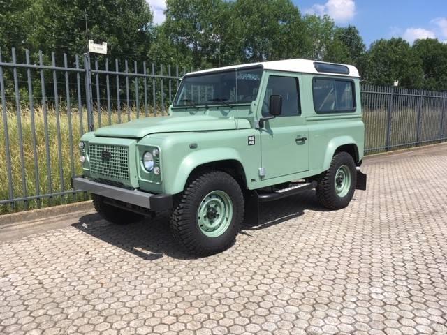 Land Rover Defender Heritage HUE only 1000 km with CoC PKWs