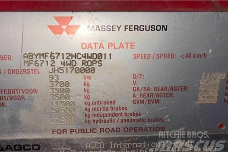 Massey Ferguson 6712 Traktoren