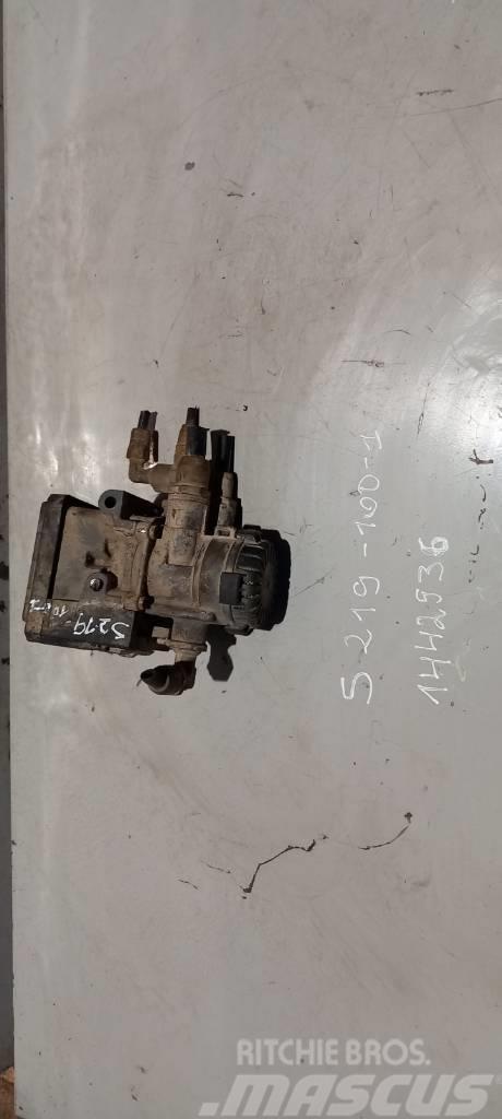 Scania R420 1442936 EBS valve Getriebe