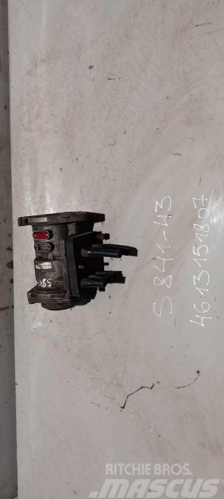 Scania 94.230 brake main valve 4613151807 Bremsen