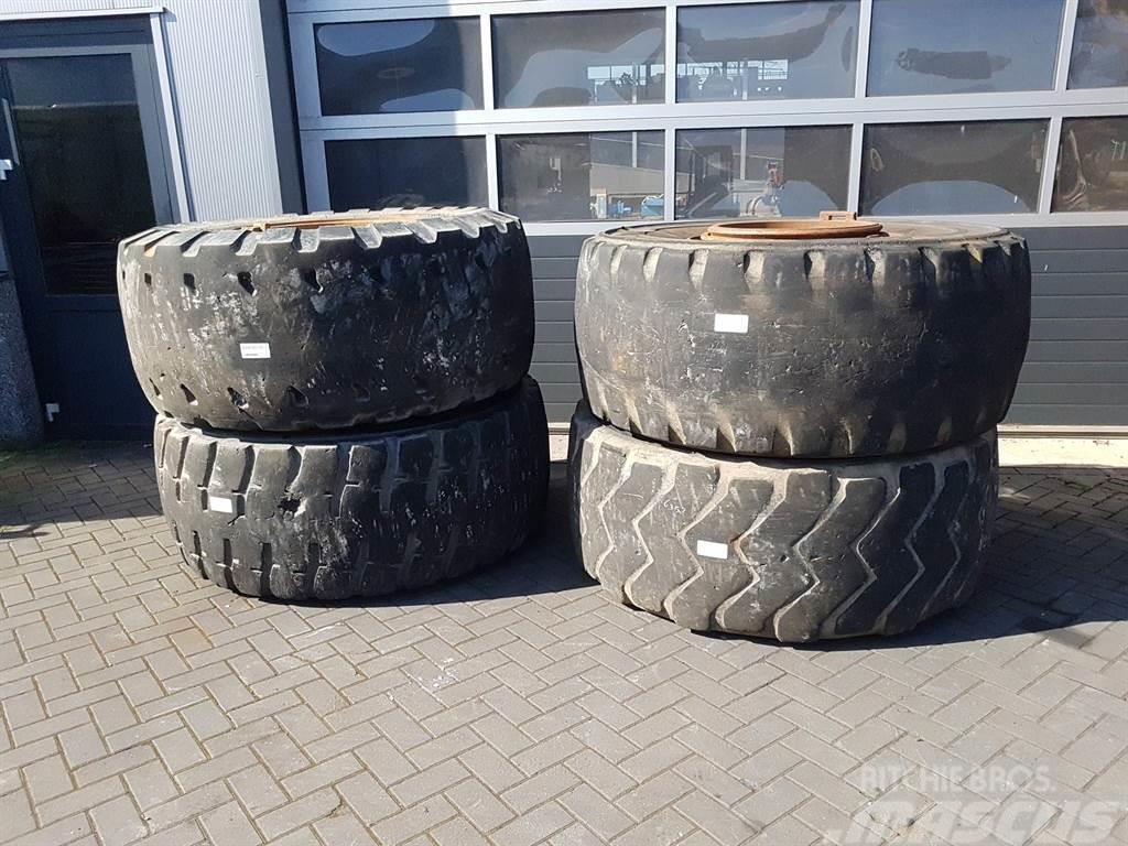 CASE 921C-Michelin 26.5R25-Tire/Reifen/Band Reifen
