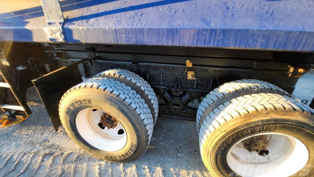 Volvo VHD Snow Plow Truck Schneeschilde und -pflüge