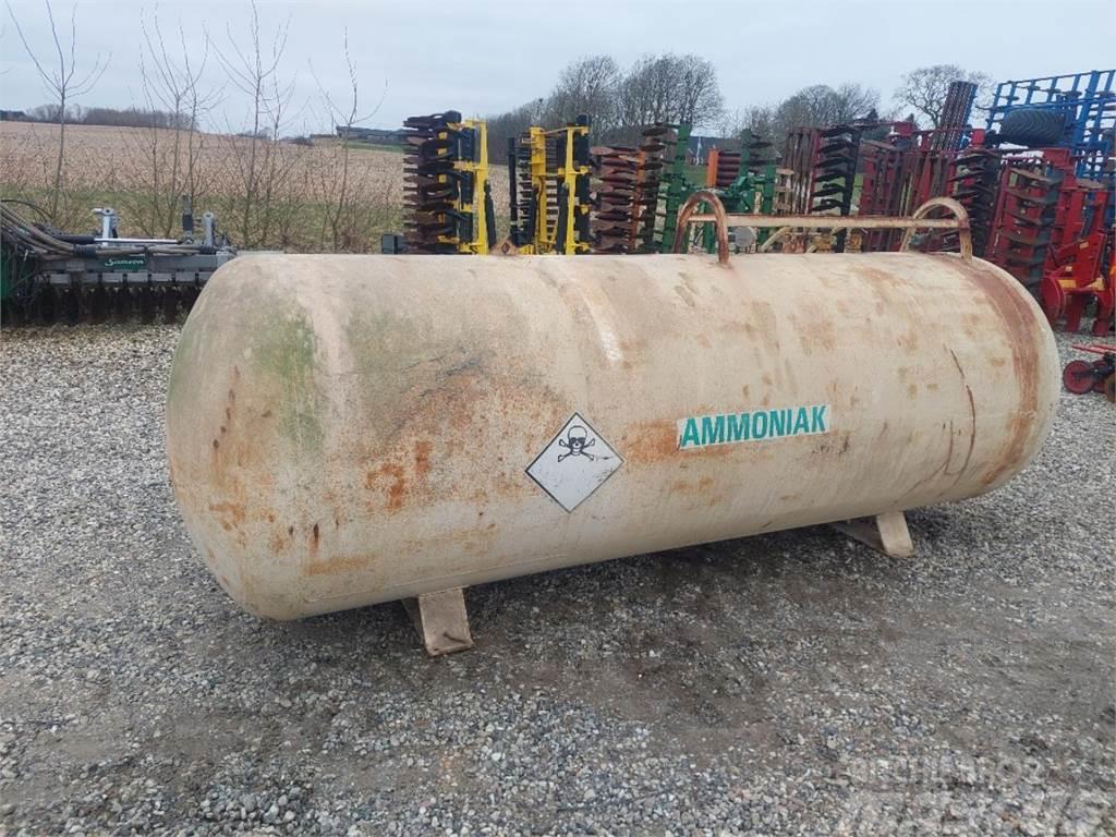 Agrodan Ammoniaktank 3200 kg Kraftstoff- und Zusatzstoffbehälter
