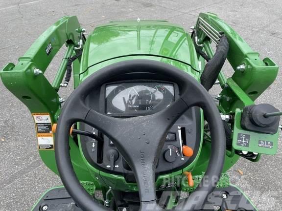 John Deere 3043D Traktoren