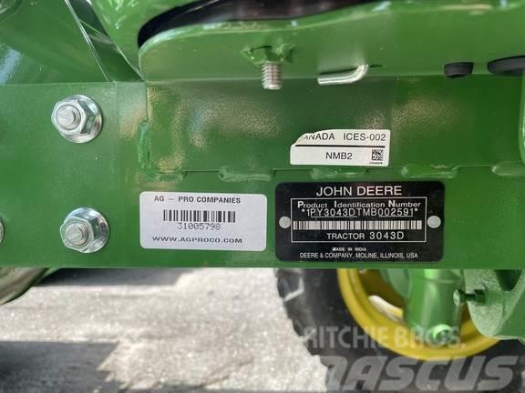 John Deere 3043D Traktoren