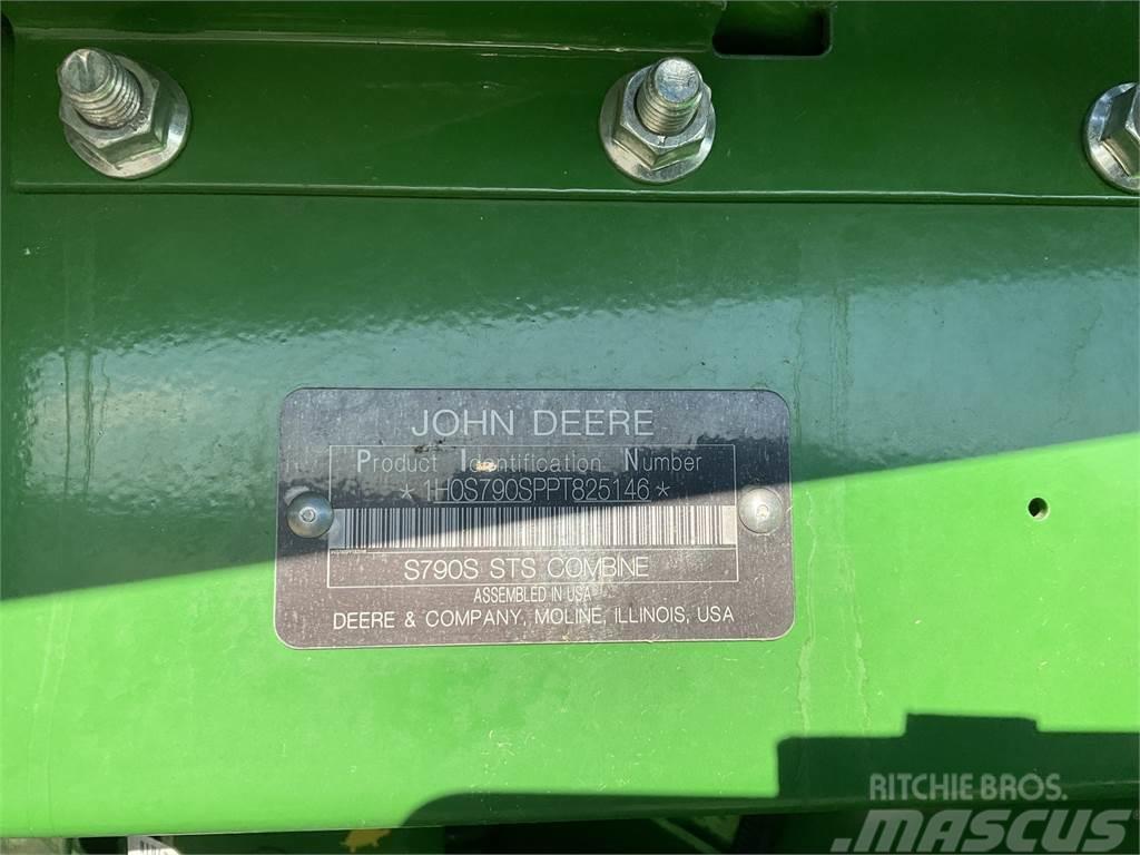 John Deere S790 Mähdrescher