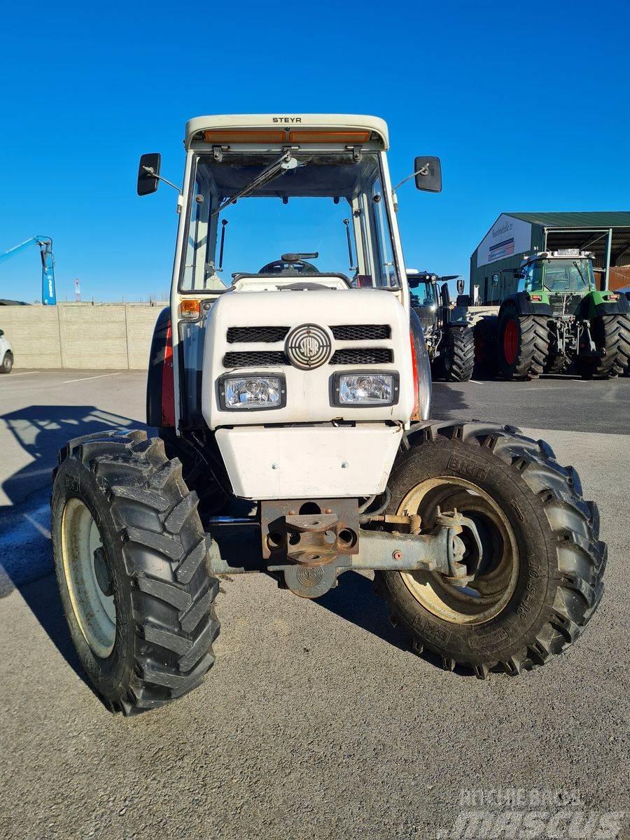 Steyr 8075 A Traktoren