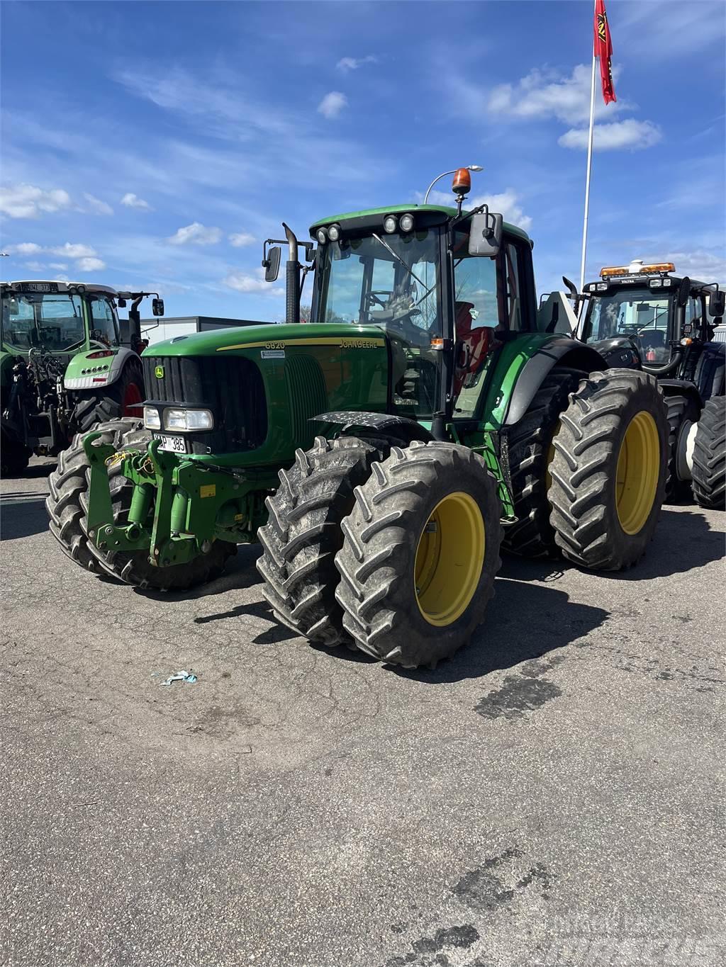 John Deere 6820 +FL Traktoren