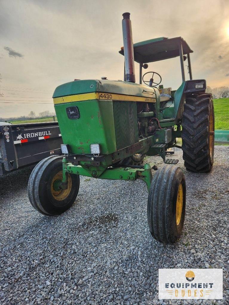 John Deere 4430W Traktoren