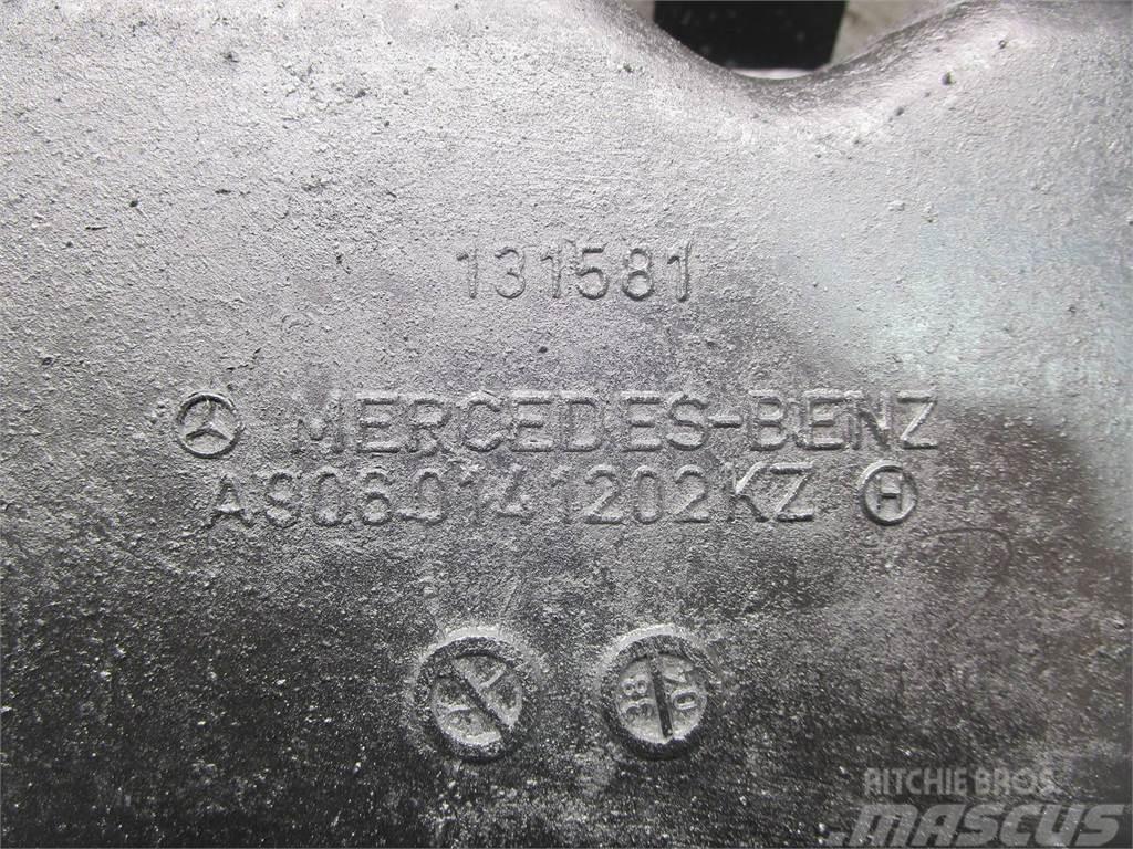 Mercedes-Benz OM906LA Motoren