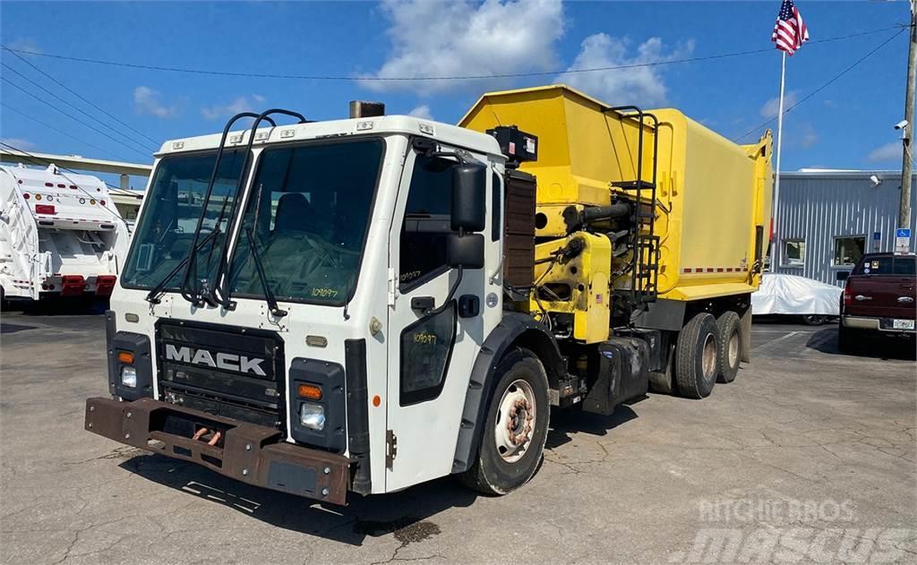 Mack LR613 Müllwagen