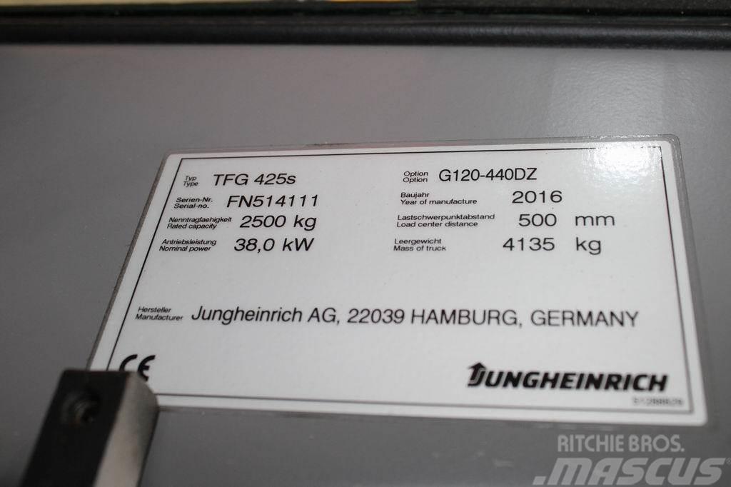 Jungheinrich TFG 425s G120-440DZ Gas Stapler