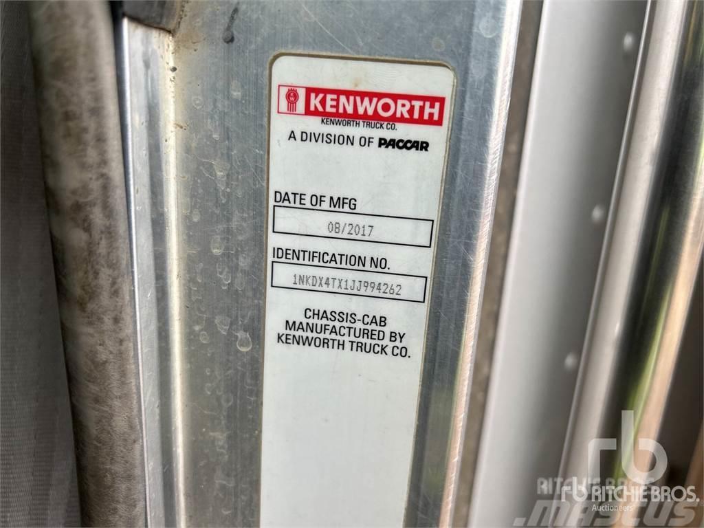 Kenworth T800 Saug- und Druckwagen