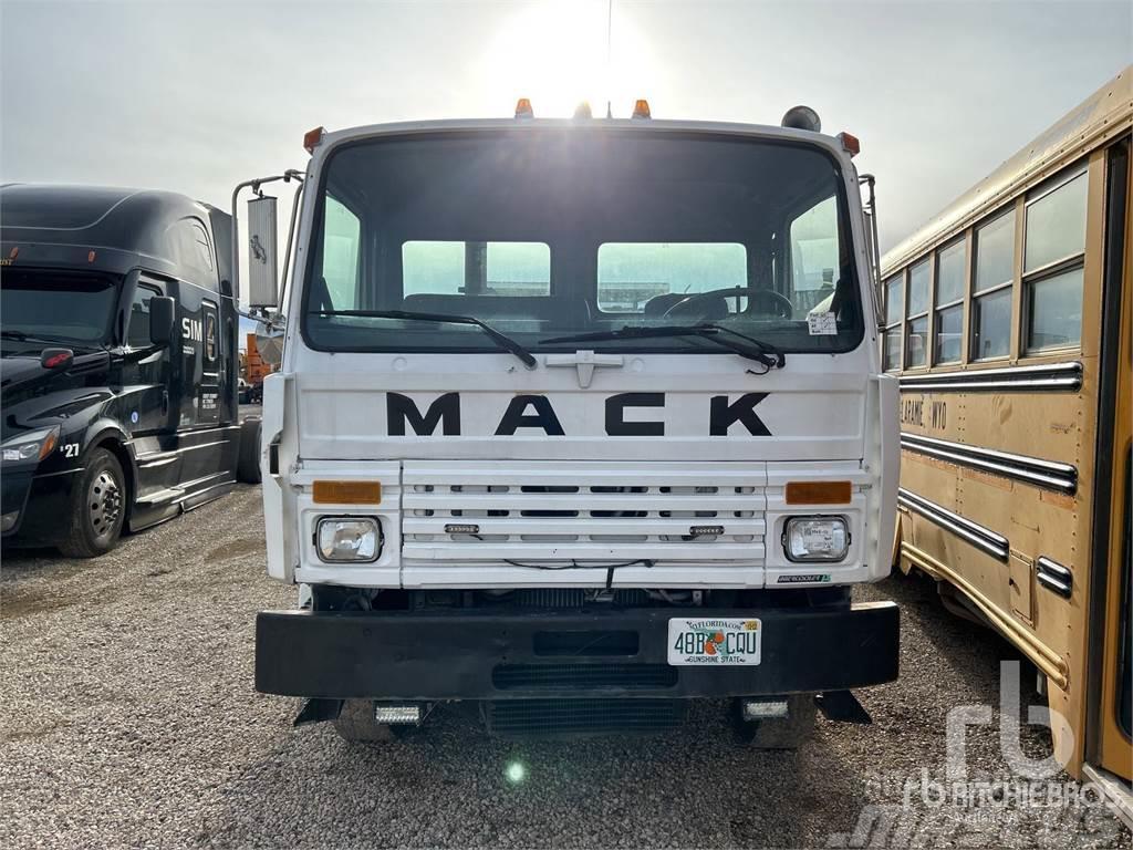 Mack MS200 Beton-Mischfahrzeuge