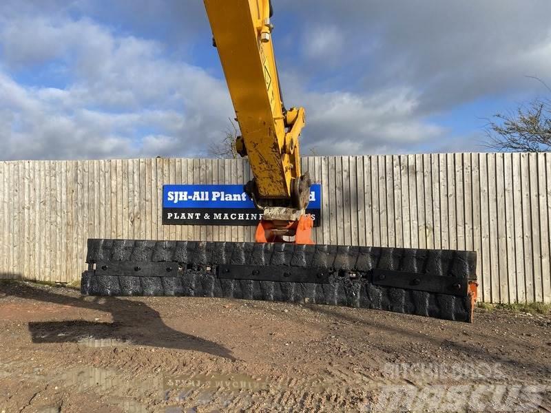 Scrapper Blade To suit 18 - 26 ton Excavator Planierschilder/Scharen