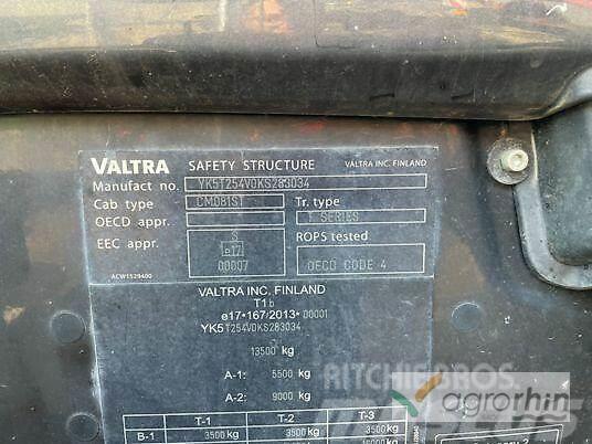 Valtra T254V Traktoren