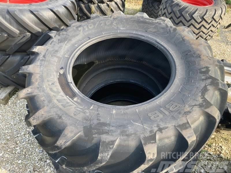 Michelin MachXBib 710/70 R38 Reifen