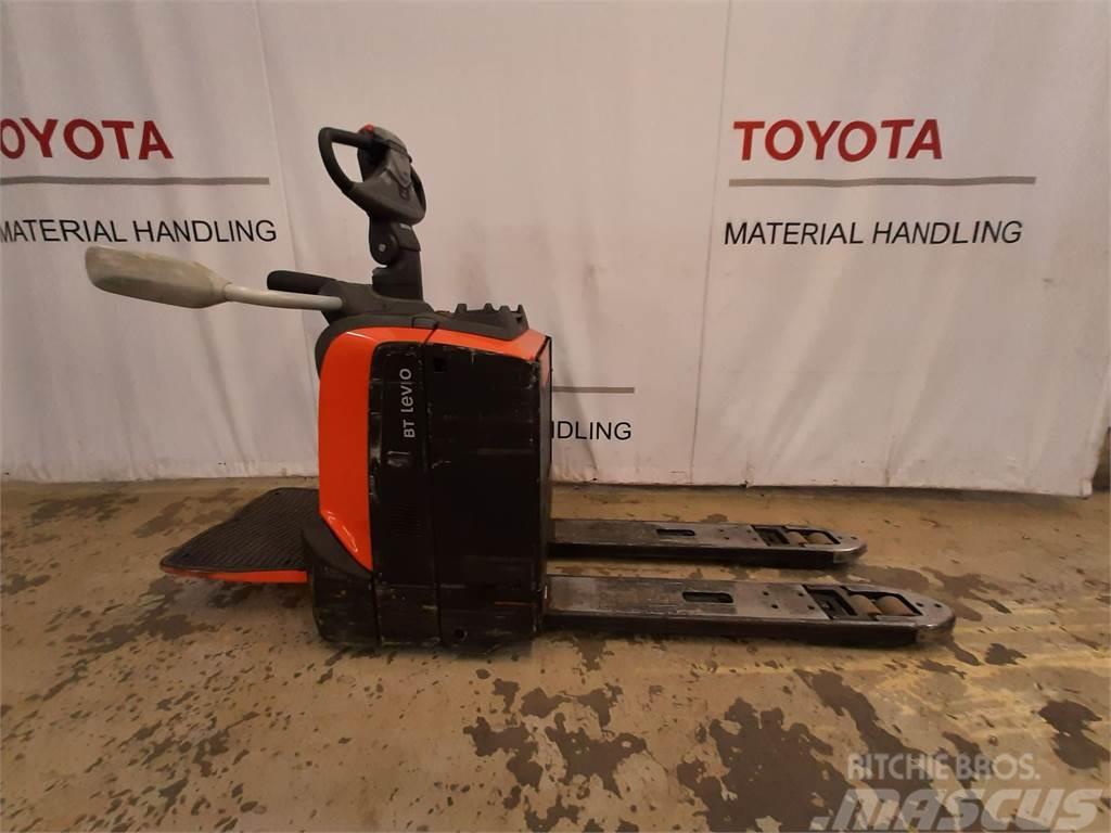 Toyota LPE200 Gabelstapler mit Fahrerstand